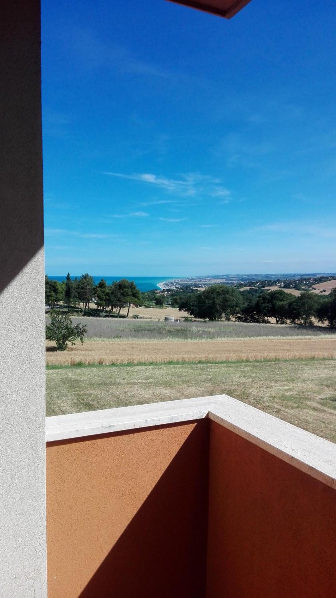 Borgo San Lorenzo Sirolo Bagian luar foto
